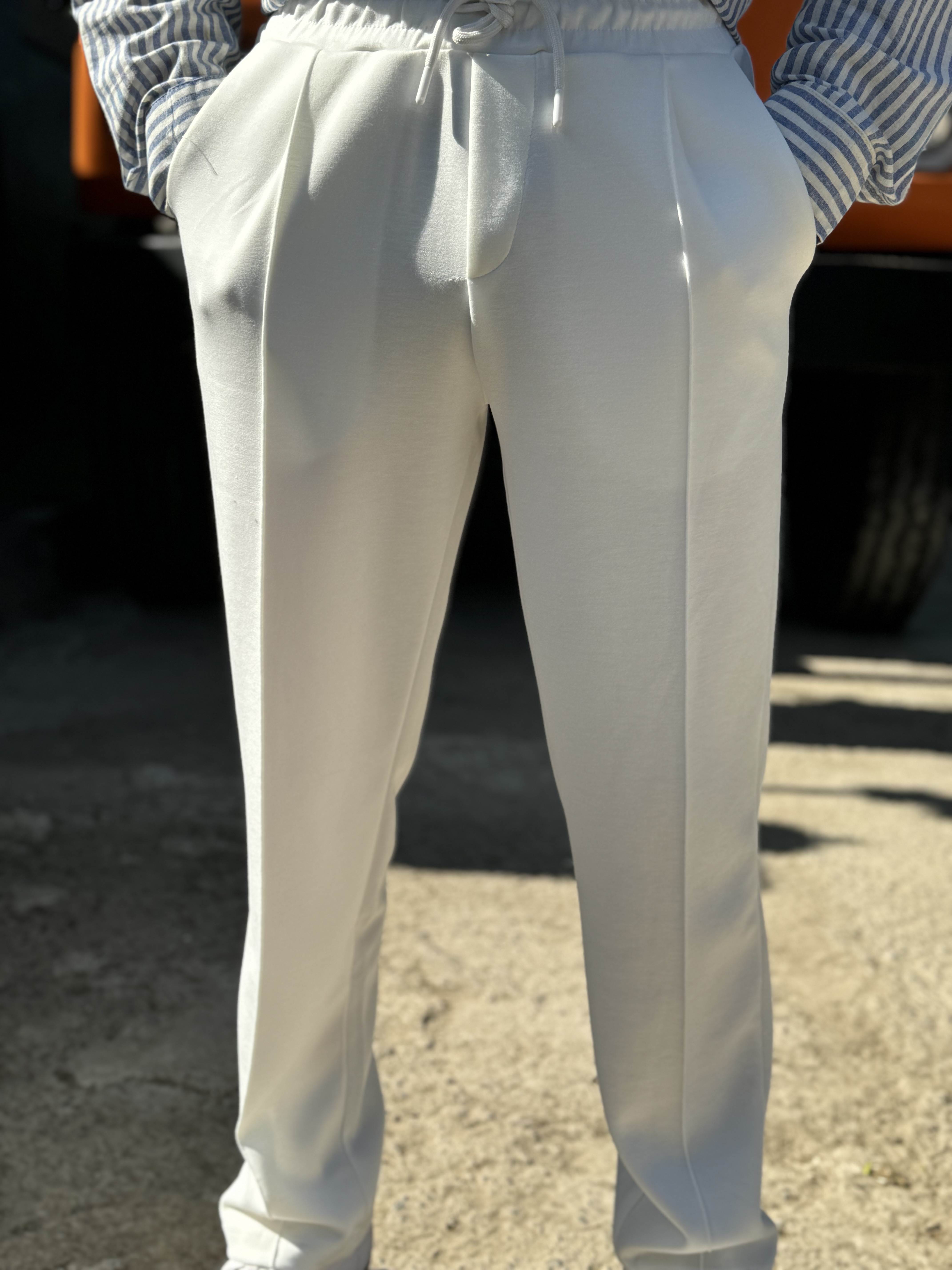 Beyaz Ultra Rahat Jogger
